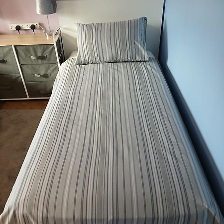 Twin Room In Prescot Homestay المظهر الخارجي الصورة