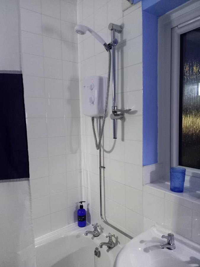 Twin Room In Prescot Homestay المظهر الخارجي الصورة